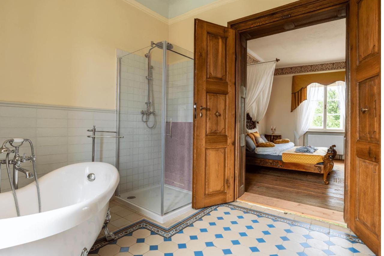 Appartement Ambrozuv Dvur à Pouzdrany Extérieur photo