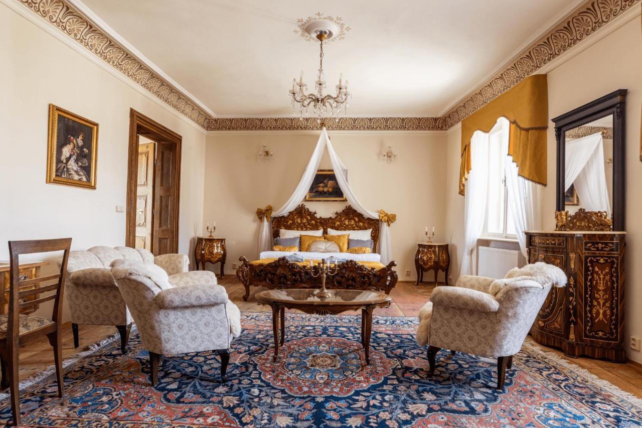 Appartement Ambrozuv Dvur à Pouzdrany Extérieur photo