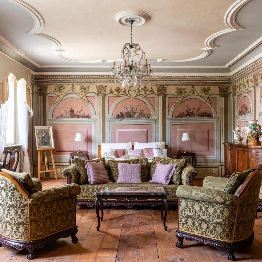 Appartement Ambrozuv Dvur à Pouzdrany Extérieur photo